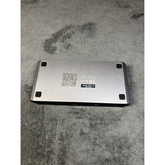 Thunderbolt 3 Plugable USB-C Docking Station TBT3-UDC1 No Power Cord, Untested - Picture 7 of 8
